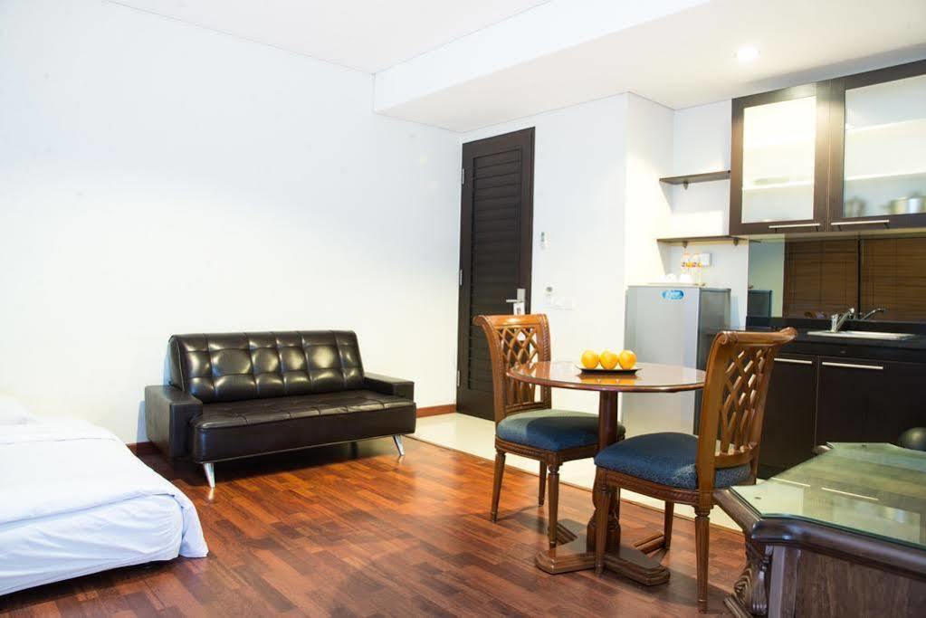 Arimbi Pejaten Suites Jakarta Kültér fotó