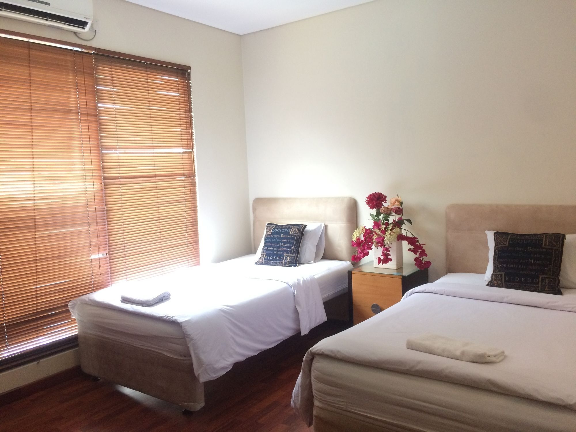 Arimbi Pejaten Suites Jakarta Kültér fotó