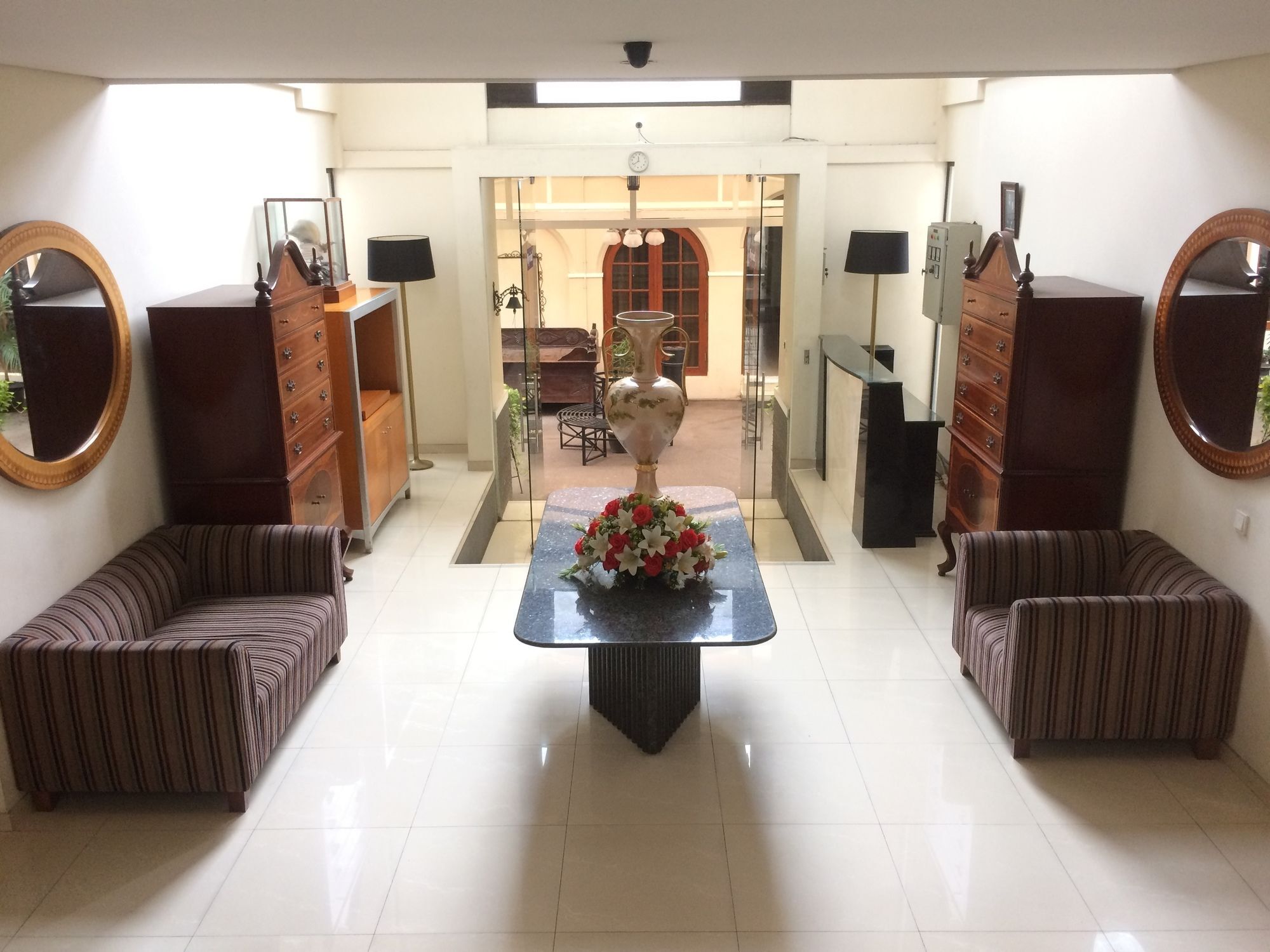 Arimbi Pejaten Suites Jakarta Kültér fotó