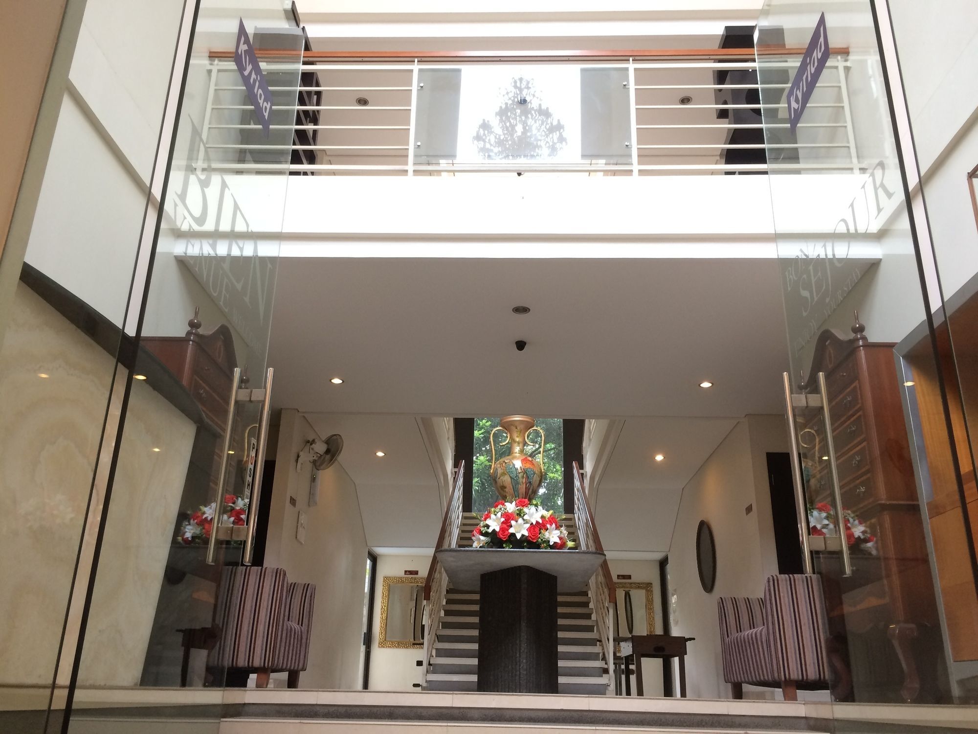 Arimbi Pejaten Suites Jakarta Kültér fotó