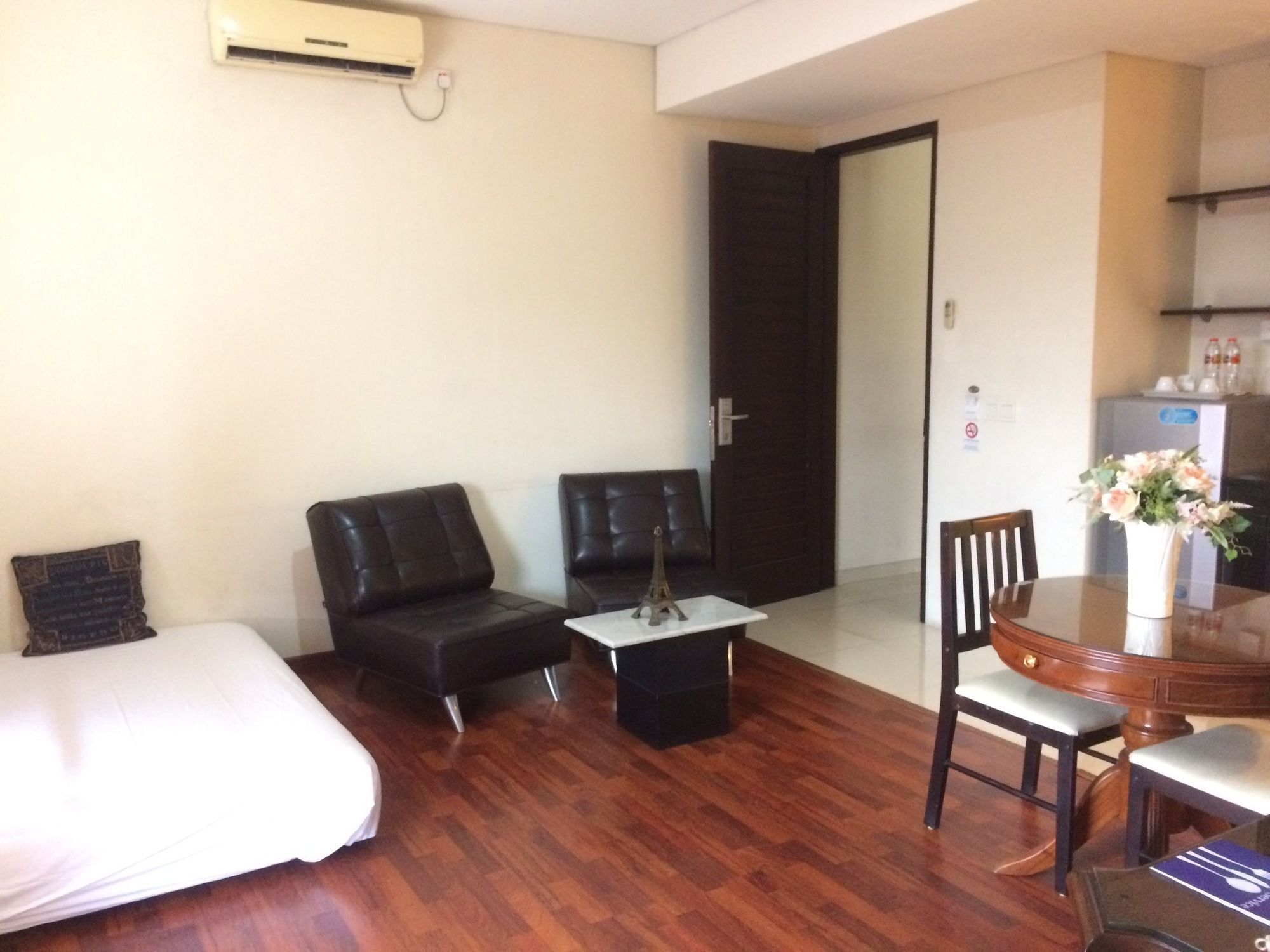 Arimbi Pejaten Suites Jakarta Kültér fotó